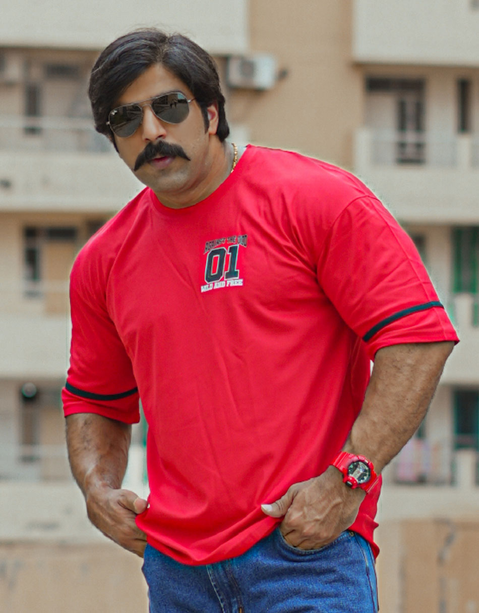 Wild and Free Red Oversized Tshirt