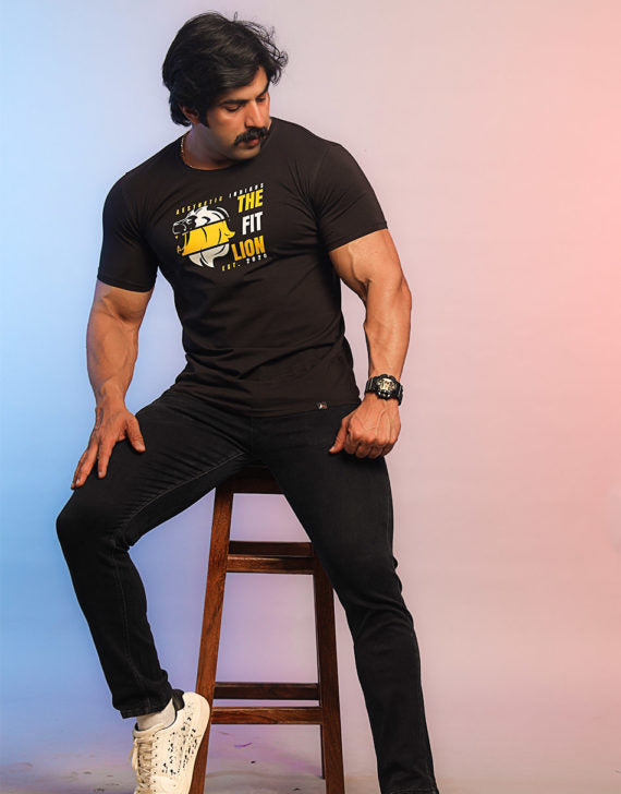 Black Fit Lion T-shirt