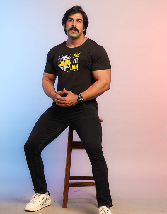 Black Fit Lion T-shirt